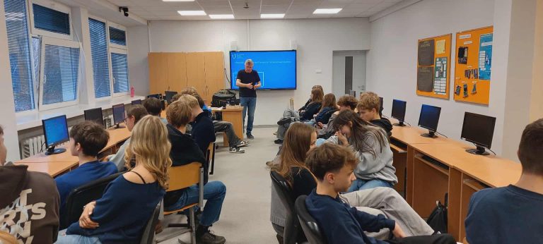 580753984_1301131231785373_121695531118596517_n